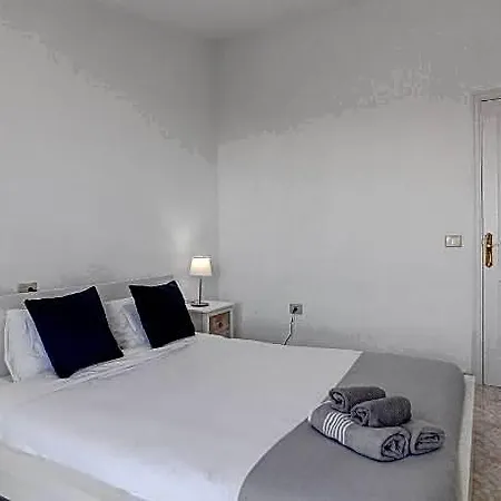 House Nina With Jacuzzi Apartment