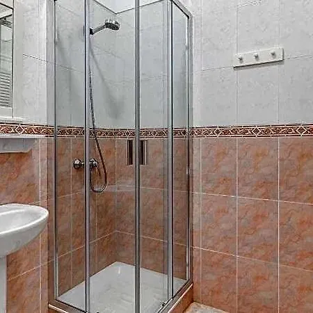 House Nina With Jacuzzi Apartment